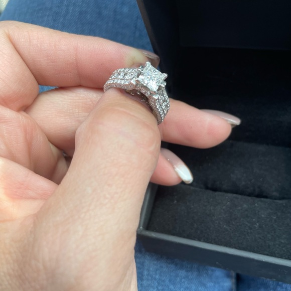 Kay’s diamond ring - Picture 6 of 9